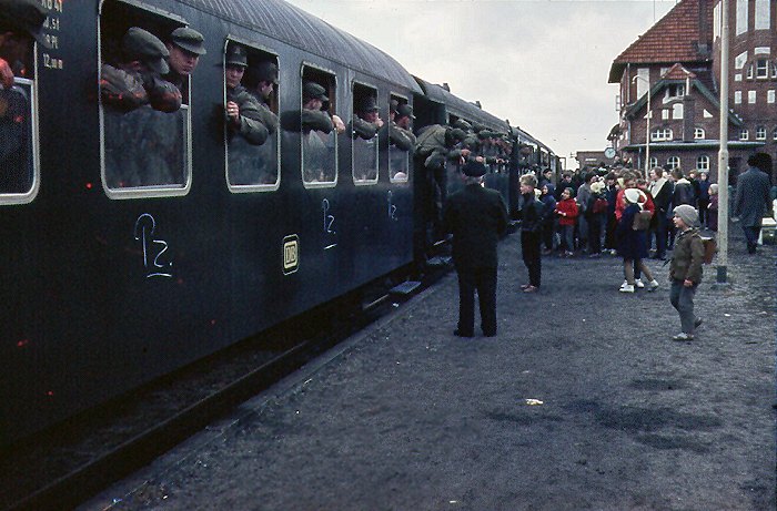 Sturmflut 1962. Abreise der Soldaten