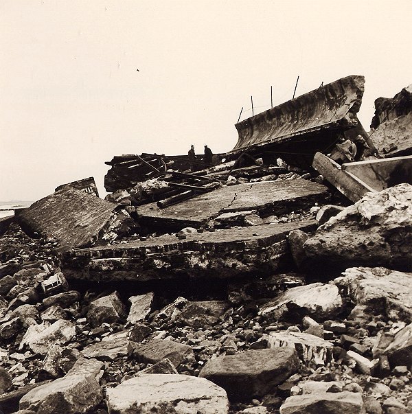 Sturmflut 1962. Zerstörte Strandmauer
