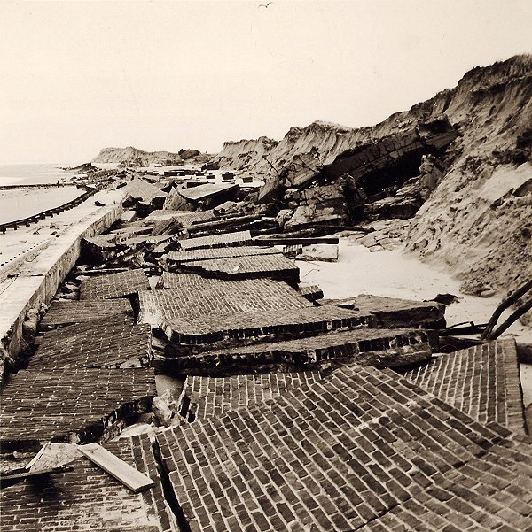 Sturmflut 1962. Zerstörte Strandmauer