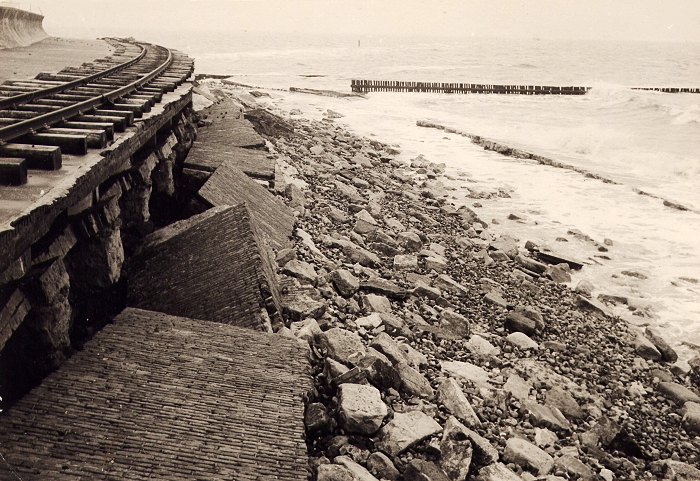Sturmflut 1962. Zerstörte Strandmauer