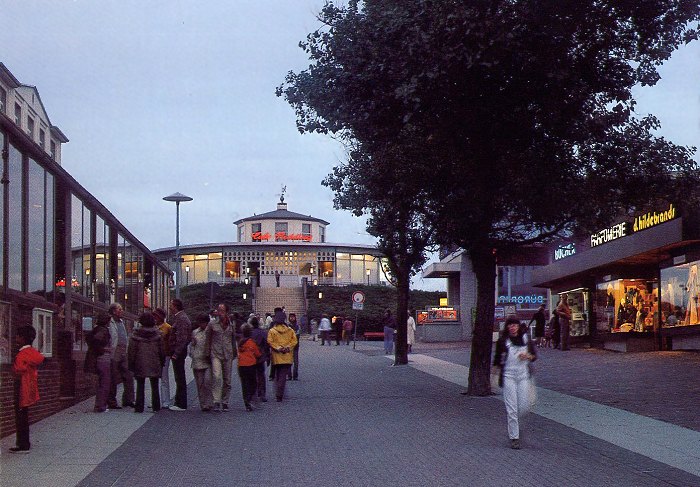 Zedeliusstraße am Abend