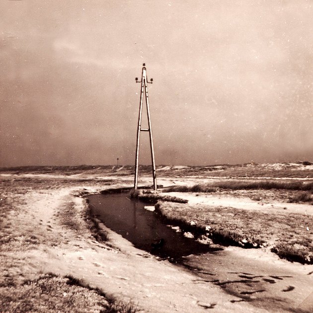 Strommast bei Schnee