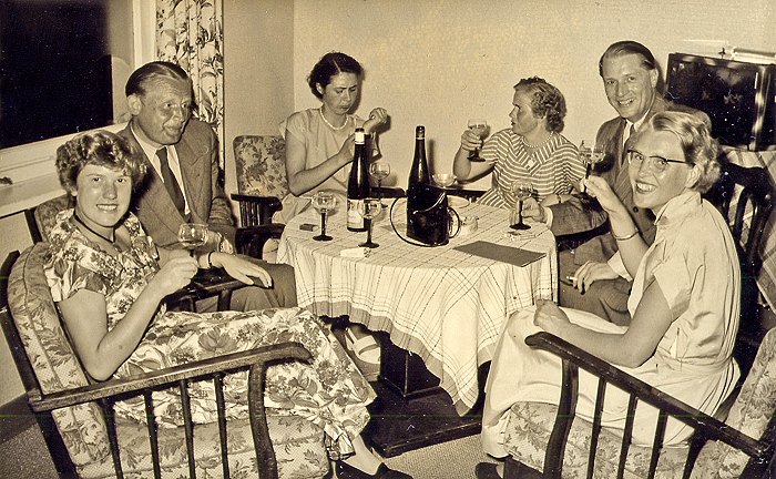 Feierlichkeiten im »Monopol«