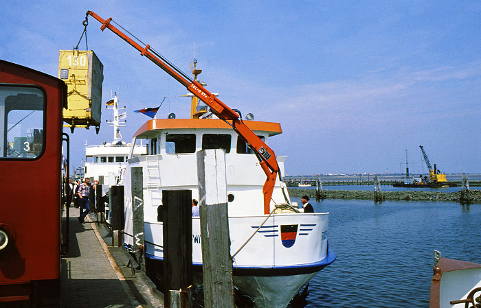 MS »Stadt Wittmund« am Westanleger