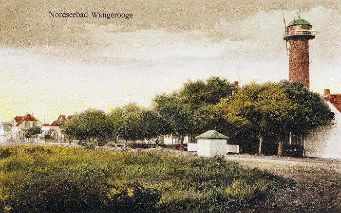 Bahnhofstraße und Leuchtturm