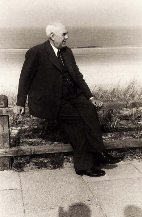 Dr. Peter Siemens