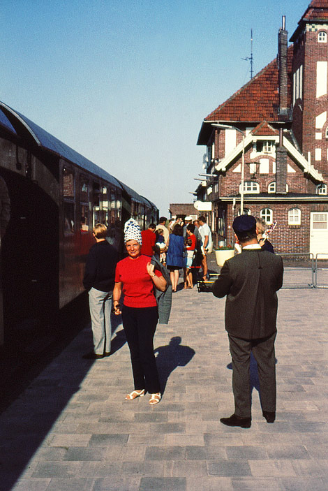 Abschiedsszene am Bahnhof