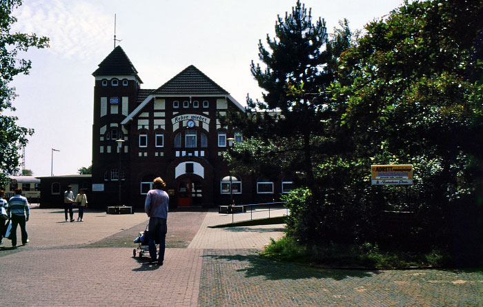 Am Bahnhofsvorplatz
