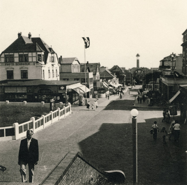 Inseldorf vom Dünenbakenhügel aus gesehen