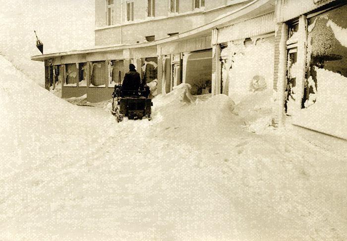 Schneer&auml;umung am Pudding