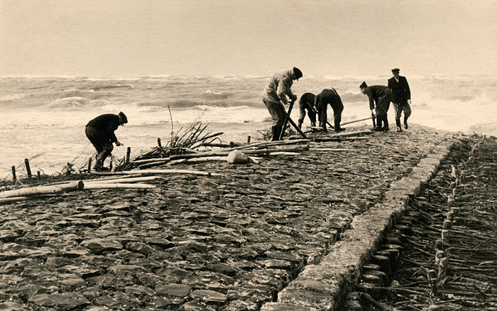 Buhnenbau auf Wangerooge