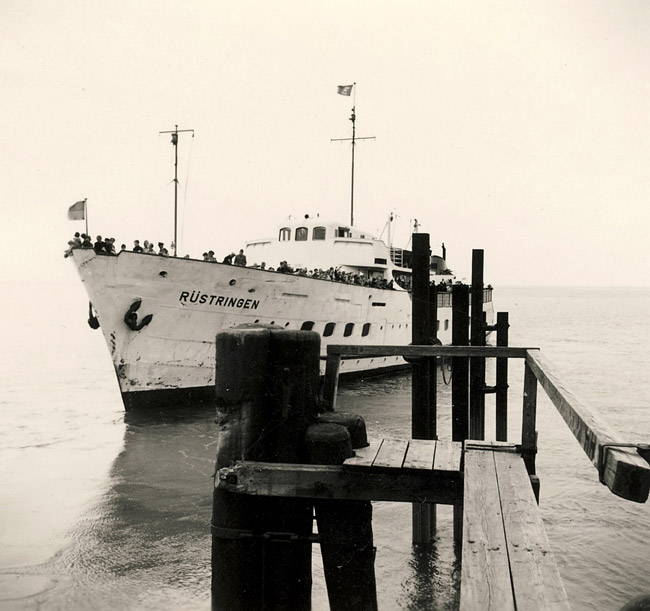 MS »Rüstringen« am Ostanleger