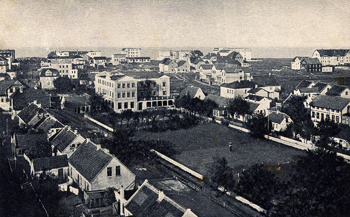 Dorfplatz vom Leuchtturm aus gesehen