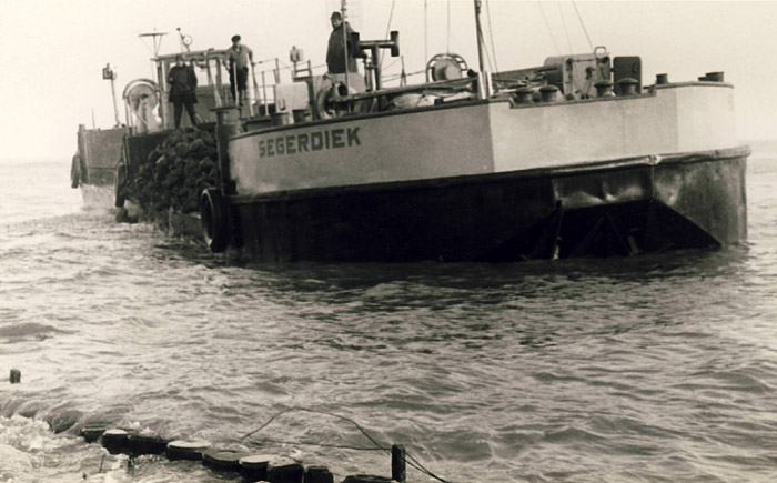 MS Segerdiek am Wangerooger Nordstrand