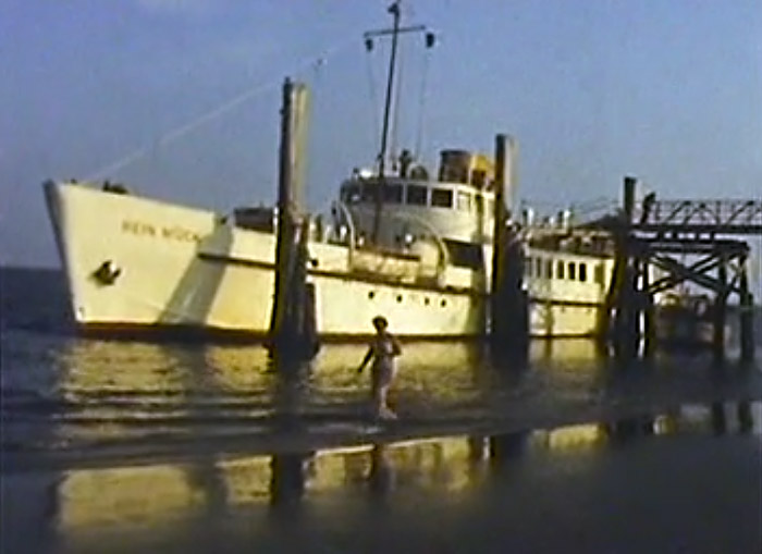 MS Hein M&uuml;ck am Ostanleger