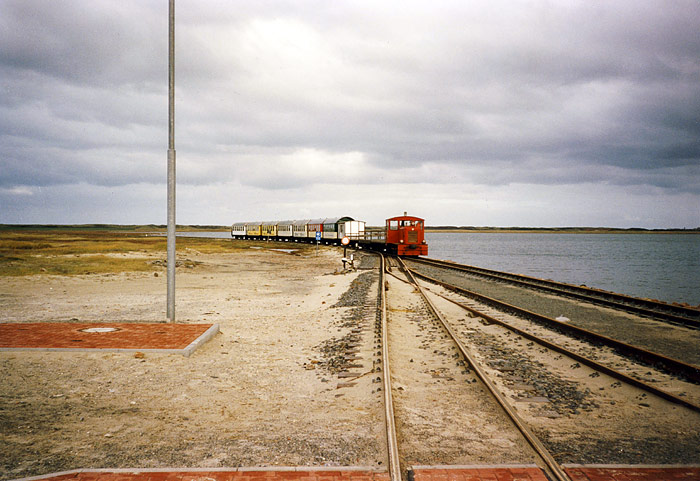 Inselbahn-Ankunft am Westanleger