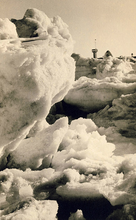 Eisschollen am Hauptstrand