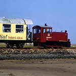 329 503-7 verläßt den Anleger in Richtung Dorf